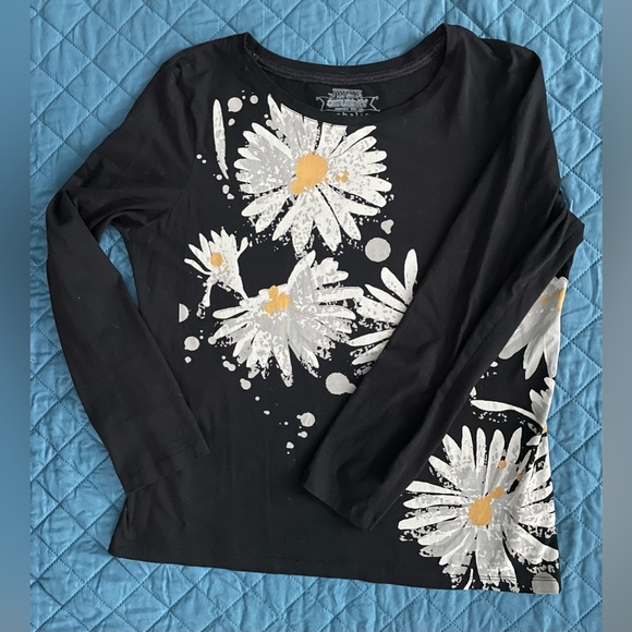 Long Sleeve Daisy Print Tee Size XL - Picture 7 of 12
